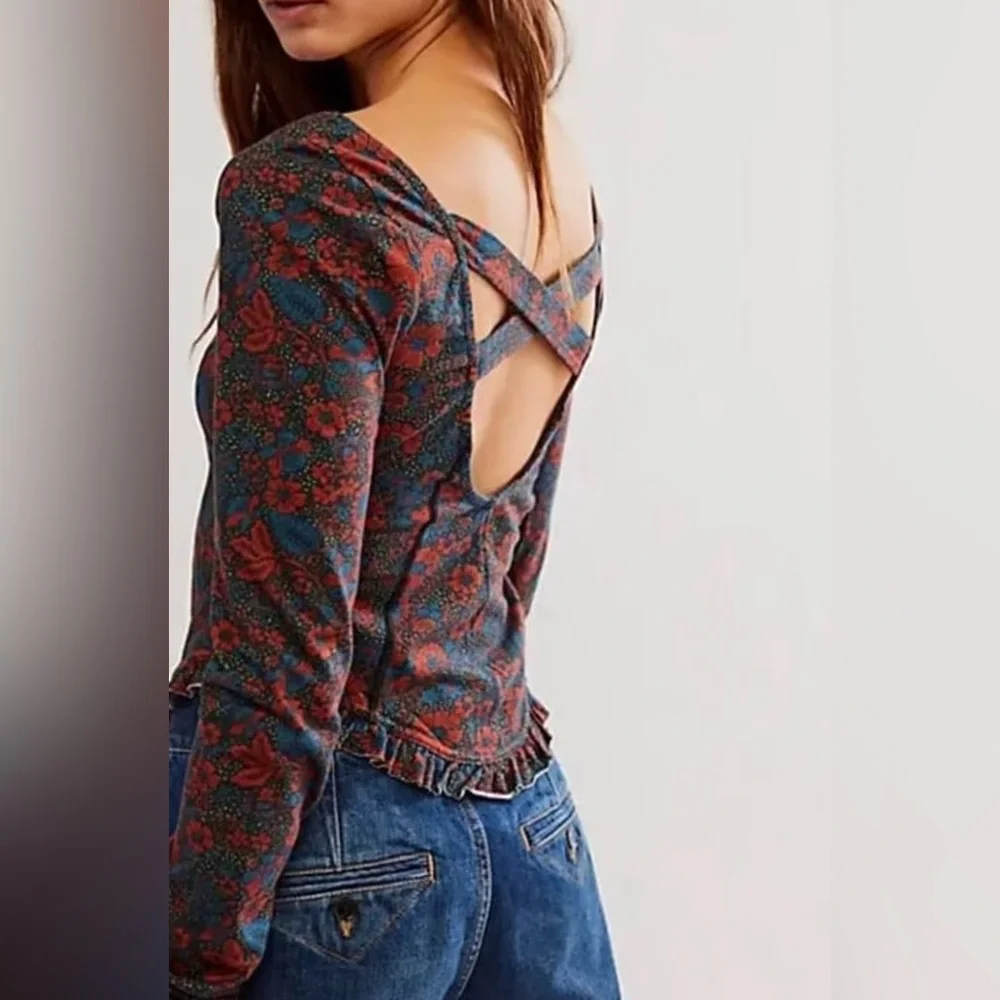 FREE PEOPLE Melanie Long Sleeve Floral Top - Size XS - Crisscross Back - NWT